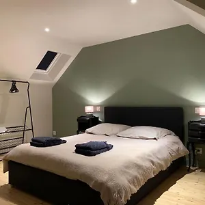 https://petite-maison-de-ville.inbrittany.com